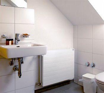 Swiss Star Guesthouse District 4 - Contactless Self Check-In Zurigo Esterno foto
