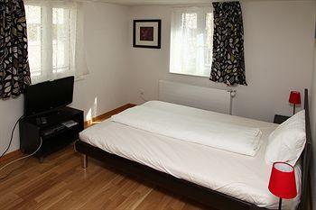Swiss Star Guesthouse District 4 - Contactless Self Check-In Zurigo Esterno foto