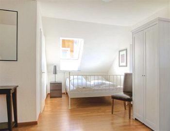 Swiss Star Guesthouse District 4 - Contactless Self Check-In Zurigo Esterno foto