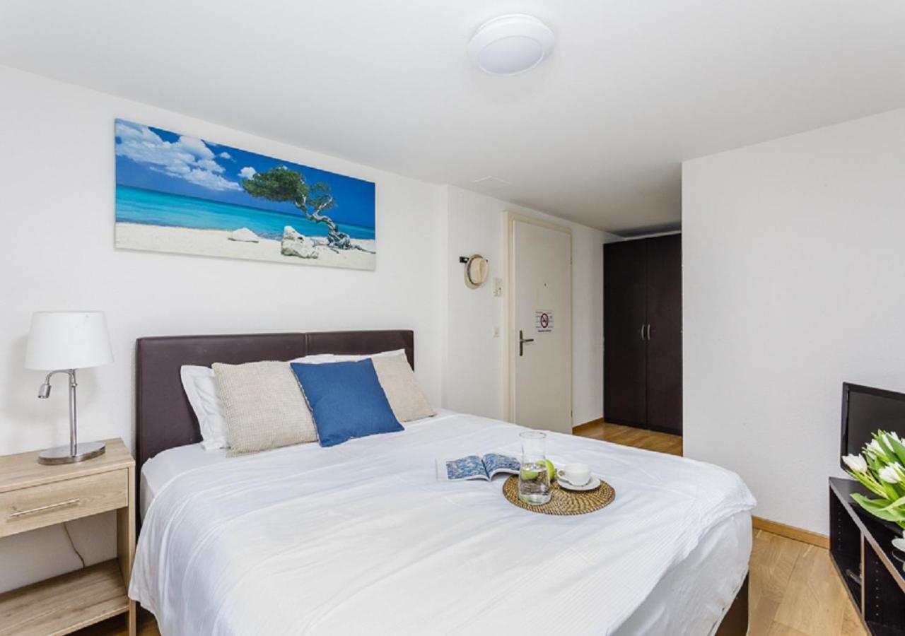 Swiss Star Guesthouse District 4 - Contactless Self Check-In Zurigo Esterno foto